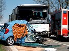Vážná nehoda autobusu a osobního auta Kia na silnici I/43 poblíž Bořitova na...