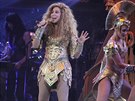 V jednom z kostým vypadá Cher jako Beyoncé.