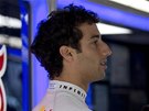 Daniel Ricciardo pi tréninku na Velkou cenu íny formule 1. 