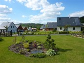 V Koberovech se ve dvou ulicích mete setkat s dvma typy dom. V obou...