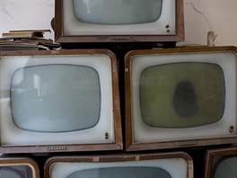 Staré televize v oputných obchodech v centru Nikósie.