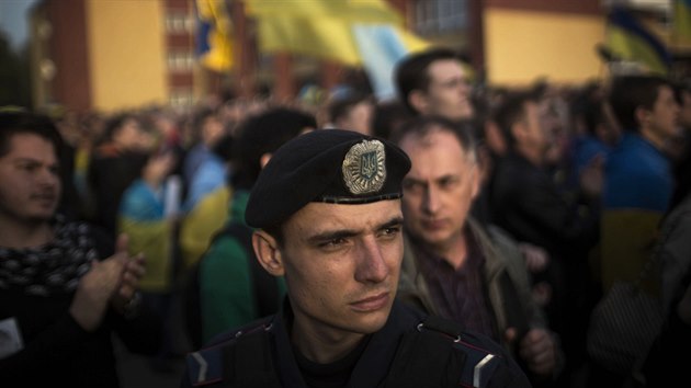 Demonstrace za zachovn celistvosti Ukrajiny v Doncku (18. dubna 2014)