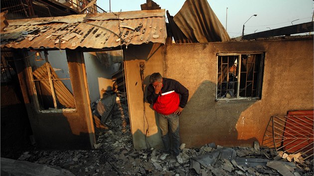 Plameny zniili pes 500 dom, podle ad v nich zahynulo nejmn 11 lid (13. dubna 2014)