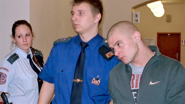 Obžalovaný polský podnikatel Damian Surowiec u soudu v Plzni.