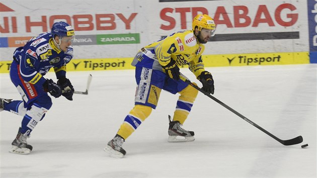 Zlnsk hokejista Jaroslav Balatk unik soupei z Komety Brno.