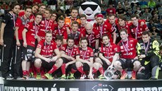 NEVY�LO TO. Zklamaní florbalisté Tatranu St�e�ovice po porá�ce s Vítkovicemi.