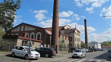 Vstup do areálu, kde sídlí Úsvit. Pr�myslová budova na snímku je bývalá...