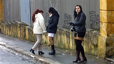 Bezpe�nostní agentura má prostitutkám co nejvíce znep�íjemnit jejich slu�by v...
