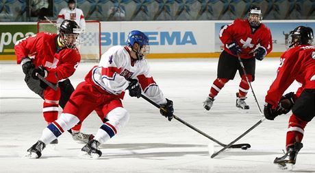 Momentka z utkání eských hokejist do 18 let proti výcarsku.