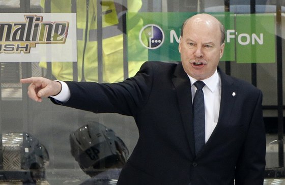 Známý zuivec Mike Keenan se "pedvedl" také po estém finále KHL.