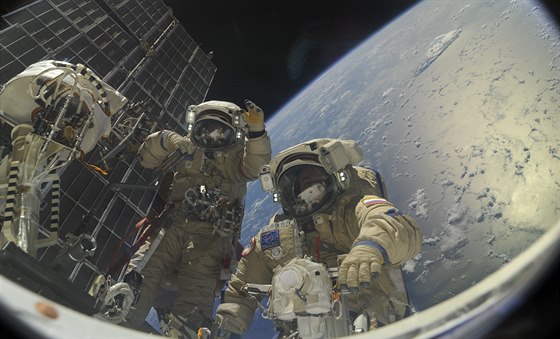 Rutí kosmonauti budou moná v pítím desetiletí posílat své fotografie z vlastní vesmírné stanice