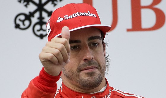 PRVNÍ PÓDIUM V SEZON. Fernando Alonso po tetím míst ve Velké cen íny...