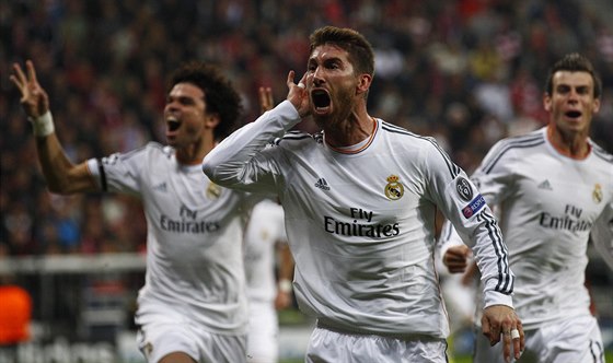 Obránce Sergio Ramos z Realu Madrid se raduje ze vstřeleného gólu.