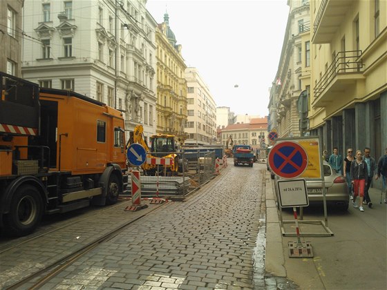 Oprava tramvajové trat u Václavského námstí