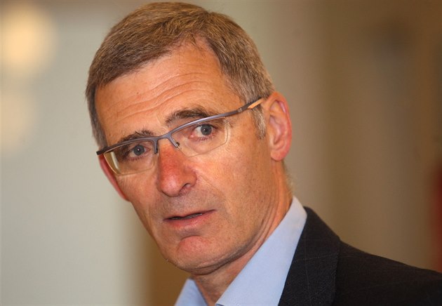 Karel Randák p�ed jednáním soudu, který projednával kauzu zve�ejn�ní odm�n...