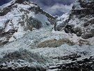 Ledopd Khumbu, prvn pekka pi vstupu na Mount Everest