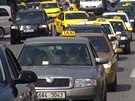 Taxikái uctili na Václavském námstí památku zavradného kolegy.