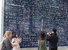 Nová atrakce Paíe  Ze lásky nedaleko Montmartre, na ní je napsáno Miluji...