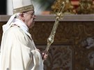 Pape Frantiek se pipravuje na velikononí mi, její souástí je tradiní