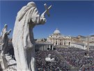 Na svatopetrském námstí ve Vatikánu se shromádilo 150 tisíc lidí, kteí