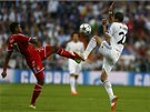 KOPAKA NA KOPAKU. Fotbalista Realu Madrid Angel Di Maria (vlevo) se stetl v