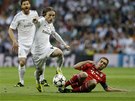 KUPEDU. Záloník Realu Madrid Luka Modri pospíchá s balonem k brance a snaí