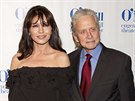 Catherine Zeta-Jonesová a Michael Douglas na udílení Monte Cristo Awards (New...