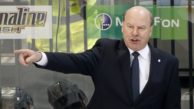 Znm zuivec Mike Keenan se "pedvedl" tak po estm finle KHL.