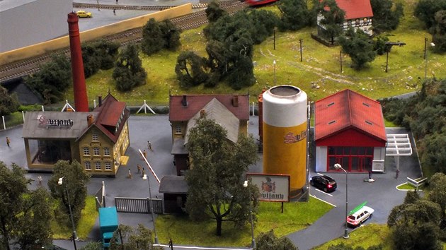 V expozici Libereckého kraje v rámci pražského Království železnic lze vidět také zmenšeninu pivovaru ve Svijanech
