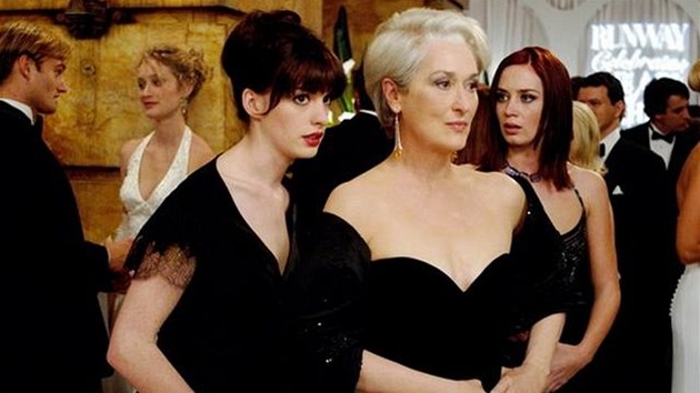 Meryl Streepov a Anne Hathawayov ve filmu bel nos Pradu (2006)