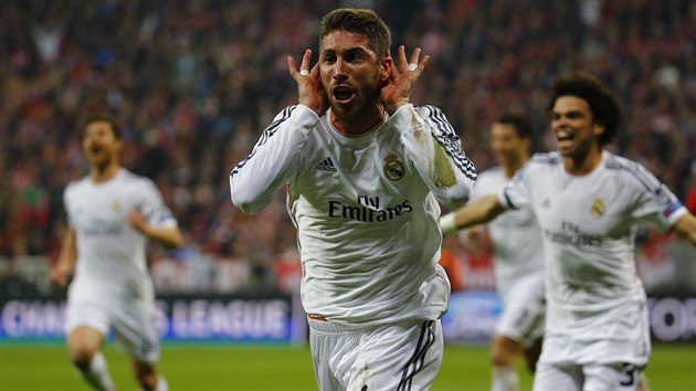 Obránce Sergio Ramos se raduje ze vstřeleného gólu v semifinále Ligy mistrů proti Bayernu Mnichov.