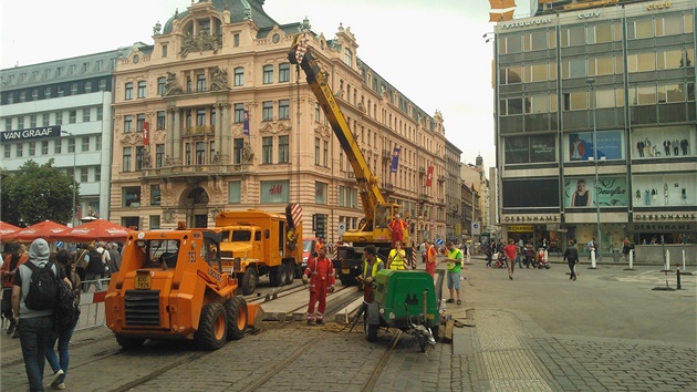 Oprava tramvajové trat na Václavském námstí