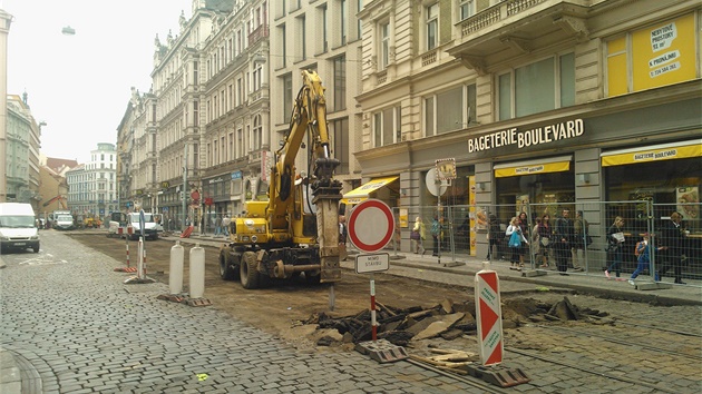 Oprava tramvajové trat u Václavského námstí