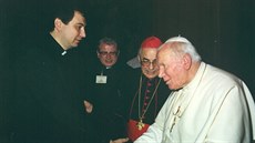 Setkání s papeem. Od víkendu je Jan Pavel II. (vpravo) svatý. V roce 1999 si s...