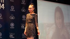 Modelka Mungunzul Bayarkhuu pi slavnostním finále