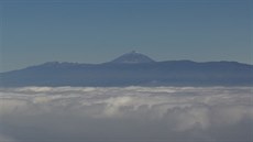 Tenerife s kráterem vysokým tém 4 000 metr