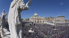 Na svatopetrském námstí ve Vatikánu se shromádilo 150 tisíc lidí, kteí