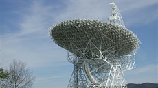 Robert C. Byrd Telescope v areálu NRAO v Green Bank, Západní Virginie, USA