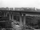 Dynamické zkouky Nuselského mostu z dubna 1974. Most rozkmitaly impulsní...