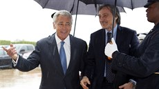 Americký ministr obrany Chuck Hagel vítá Martina Stropnického v Pentagonu (29....