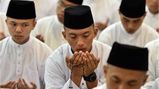 Nová éra. V Bruneji zaíná platit islámské právo aría. 