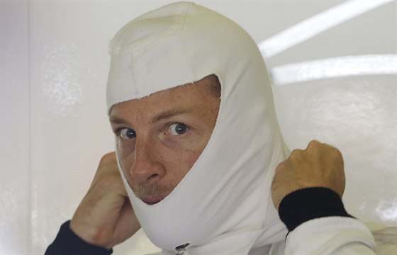 Jenson Button se chystá na tréninkovou jízdu ped Velkou cenou panlska.