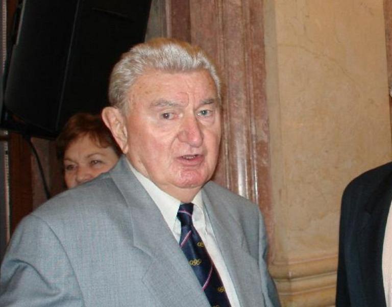 Jaroslav Cihlá�