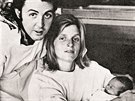 Stella McCartney krátce po narození s tátou Paulem a mámou Lindou