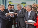 N�meck� prezident Joachim Gauck a �esk� hlava st�tu Milo� Zeman na n�v�t�v�...