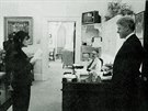 Americký prezident Bill Clinton a stáistka Monika Lewinská  na spolené...