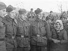 Spolená fotografie sudetských Nmc v s. uniformách s písluníky 1. horské...
