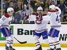 Hokejisté Montrealu (uprosted Tomá Plekanec, vlevo Brendan Gallagher) slaví...