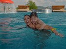 Gábina Partyšová se synem v Aqualandu nedaleko Pasohlávek na jižní Moravě