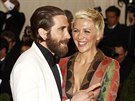 Herec Jake Gyllenhaal a jeho sestra, hereka Maggie Gyllenhaalová (New York, 5....